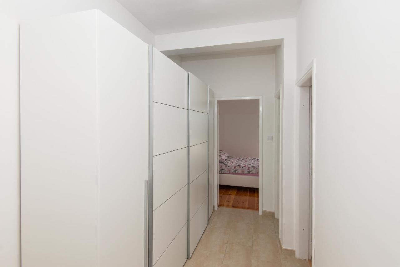 Apartment Galiot Котор Екстер'єр фото